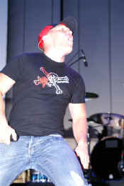 kutless (3).jpg (34448 bytes)