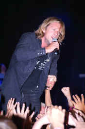 switchfoot (7).JPG (31463 bytes)