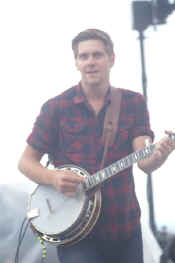 needtobreathe (12).JPG (24317 bytes)