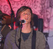 switchfoot17.jpg (36597 bytes)