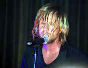 switchfoot3.jpg (28400 bytes)